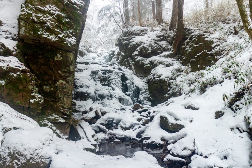 凍りついた蓼仙の滝