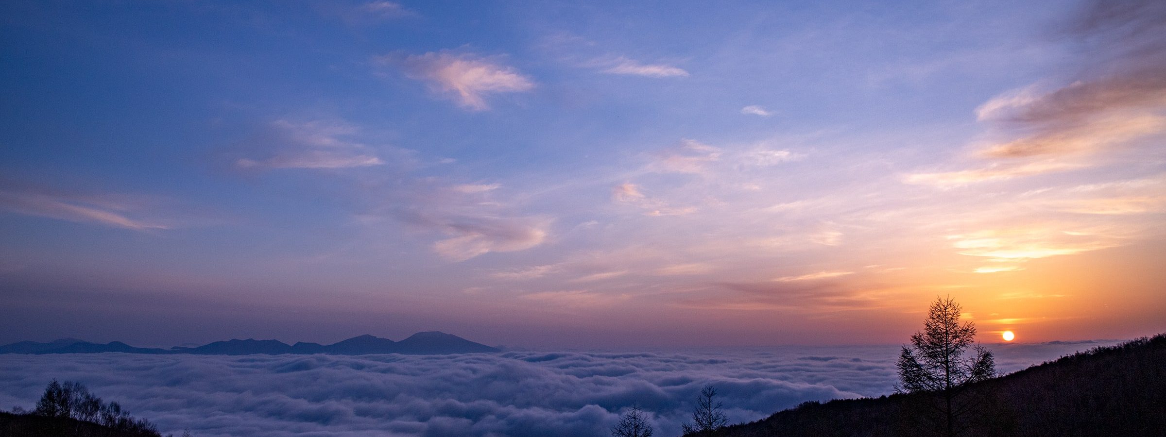 蓼科スカイラインから見る雲海と日の出